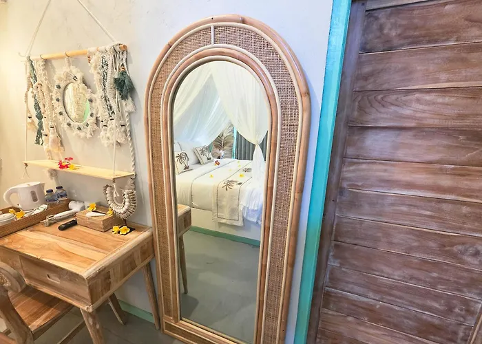 Secret Triangle Hotel