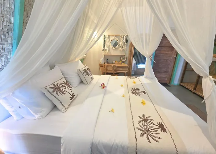 Secret Triangle Hotel Toyapakeh